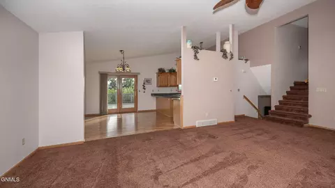 Living - 6940 Horseshoe Bnd, Bismarck, ND 58503 photo 1 of 5