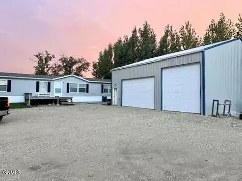 912 Shadow Bay, Bottineau, ND 58318