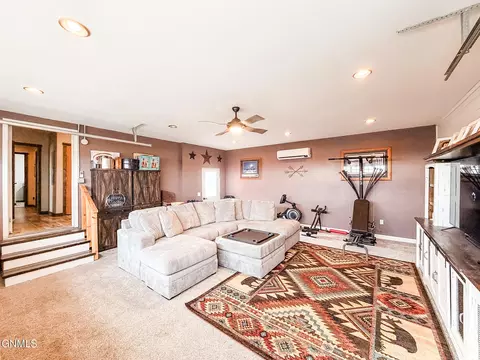 Living - 14038 Prairie Ln, Williston, ND 58801 photo 7 of 8