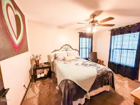 Bedroom - 14038 Prairie Ln, Williston, ND 58801 photo 6 of 6