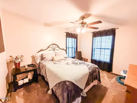 Bedroom - 14038 Prairie Ln, Williston, ND 58801 photo 5 of 6
