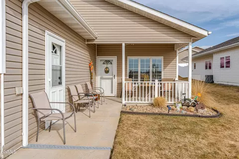 Exterior - 342 Lorrain Dr, Bismarck, ND 58503 photo 5 of 11