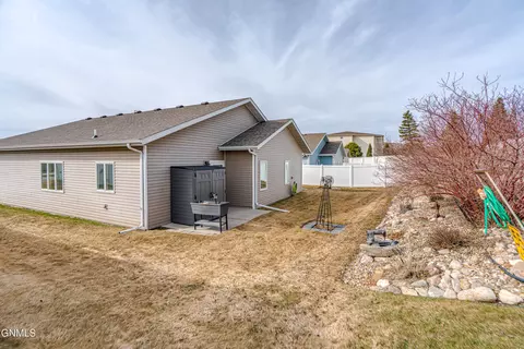 Exterior - 342 Lorrain Dr, Bismarck, ND 58503 photo 8 of 11