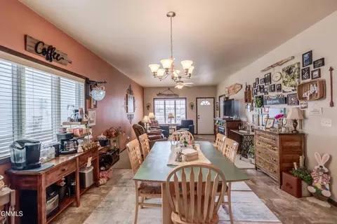 Dining - 342 Lorrain Dr, Bismarck, ND 58503 photo 3 of 3