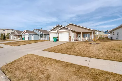 Exterior - 342 Lorrain Dr, Bismarck, ND 58503 photo 2 of 11