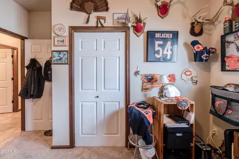 Entry Way - 342 Lorrain Dr, Bismarck, ND 58503 photo 6 of 6