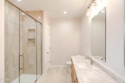 Bath - 4314 Downing St, Bismarck, ND 58504 photo 4 of 22