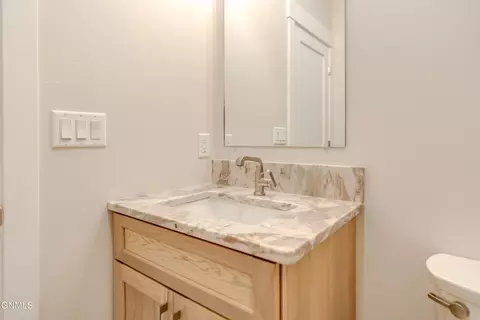 Bath - 4314 Downing St, Bismarck, ND 58504 photo 15 of 22