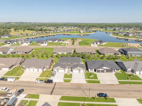 View/Area - 4314 Downing St, Bismarck, ND 58504 photo 1 of 5