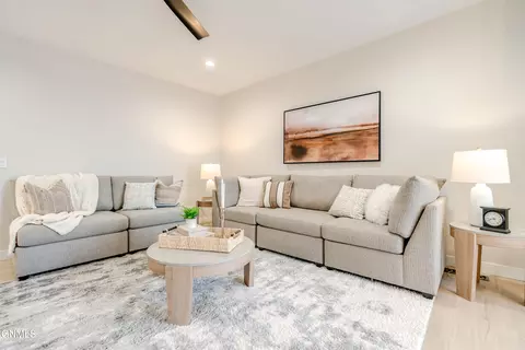 Living - 4314 Downing St, Bismarck, ND 58504 photo 3 of 8
