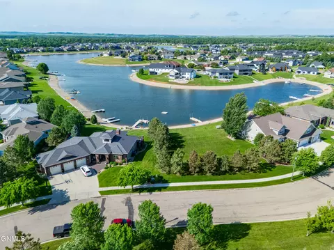View/Area - 4314 Downing St, Bismarck, ND 58504 photo 4 of 5
