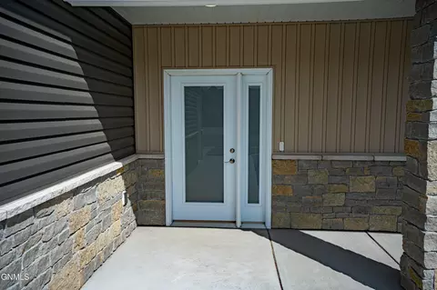 Entry Way - 4314 Downing St, Bismarck, ND 58504 photo 8 of 8
