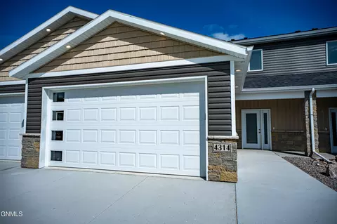 Exterior - 4314 Downing St, Bismarck, ND 58504 photo 3 of 3