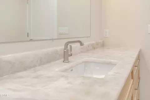 Bath - 4314 Downing St, Bismarck, ND 58504 photo 22 of 22