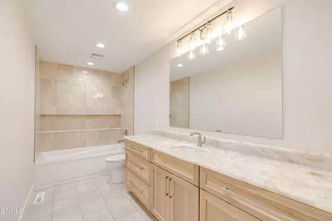 Bath - 4314 Downing St, Bismarck, ND 58504 photo 16 of 22
