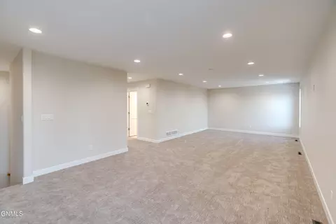 Living - 4314 Downing St, Bismarck, ND 58504 photo 6 of 8