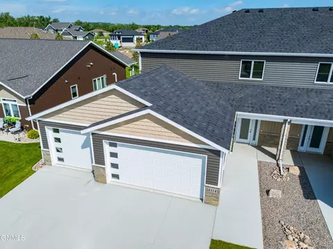 4314 Downing St, Bismarck, ND 58504