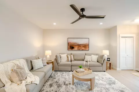 Living - 4314 Downing St, Bismarck, ND 58504 photo 5 of 8