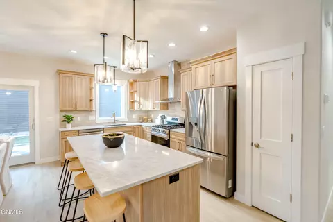 Kitchen - 4314 Downing St, Bismarck, ND 58504 photo 4 of 13