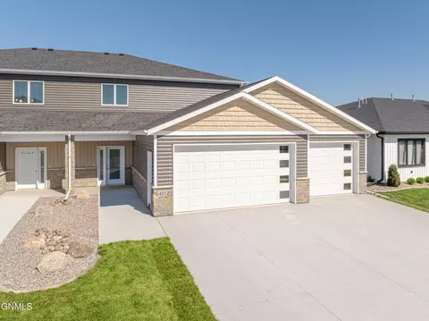 4312 Downing St, Bismarck, ND 58504