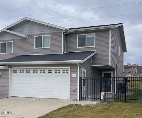 1304 Sorrento Cir, Bismarck, ND 58501