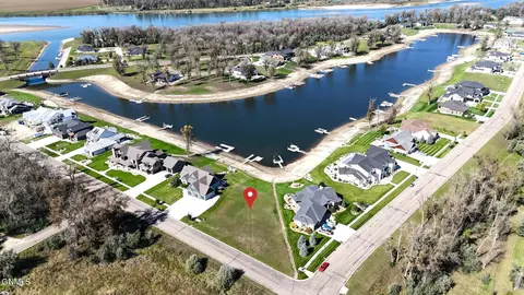 2000 Larson Rd, Bismarck, ND 58504