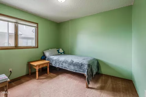 Bedroom - 2877 Warwick Loop, Bismarck, ND 58504 photo 4 of 5