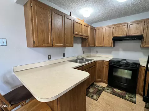 Kitchen - 2877 Warwick Loop, Bismarck, ND 58504 photo 2 of 2