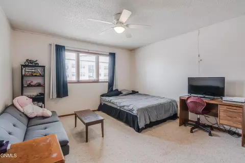 Bedroom - 2877 Warwick Loop, Bismarck, ND 58504 photo 1 of 5