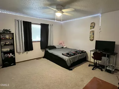 Bedroom - 2877 Warwick Loop, Bismarck, ND 58504 photo 1 of 4