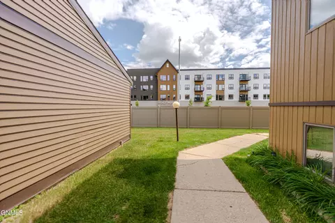 Exterior - 2877 Warwick Loop, Bismarck, ND 58504 photo 9 of 9