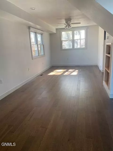 Living - 8 Patterson Lake Dr, Dickinson, ND 58601 photo 1 of 2