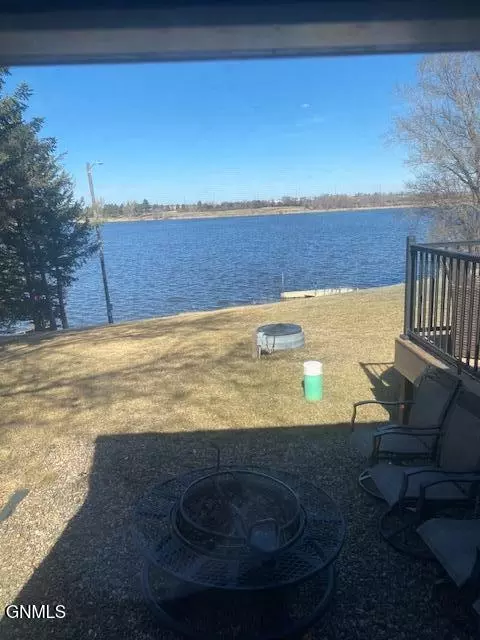 View/Area - 8 Patterson Lake Dr, Dickinson, ND 58601 photo 4 of 4
