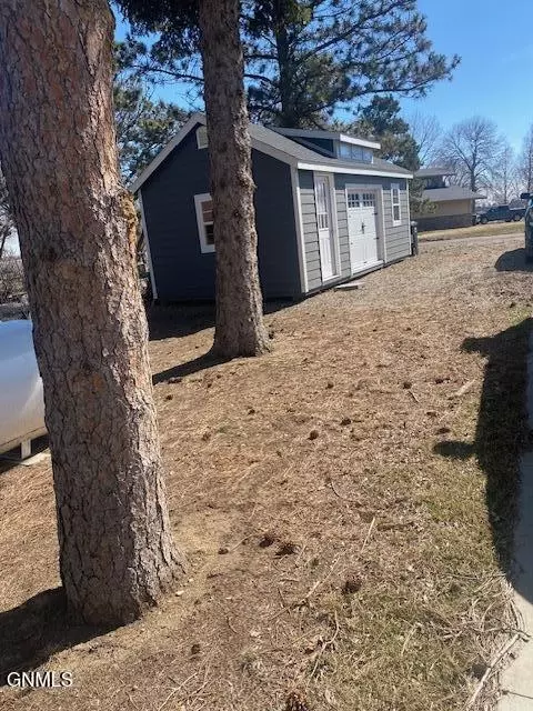 Other - 8 Patterson Lake Dr, Dickinson, ND 58601 photo 9 of 36