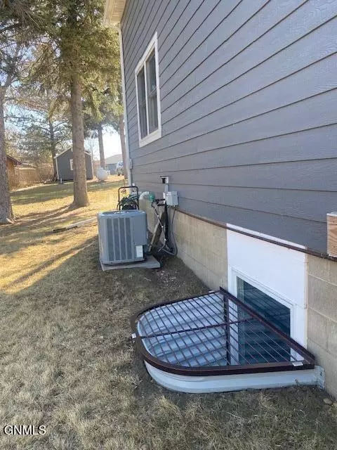 Other - 8 Patterson Lake Dr, Dickinson, ND 58601 photo 12 of 36
