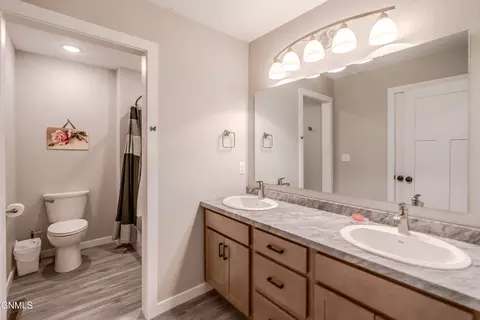 Bath - 5602 Titanium Dr, Bismarck, ND 58503 photo 8 of 12