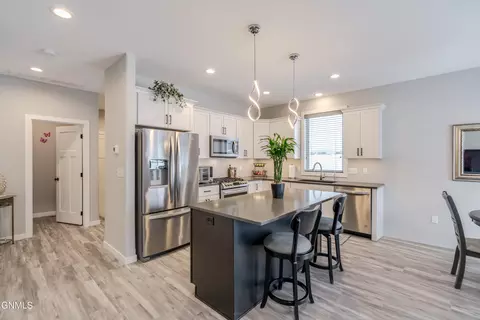 Kitchen - 5602 Titanium Dr, Bismarck, ND 58503 photo 2 of 8