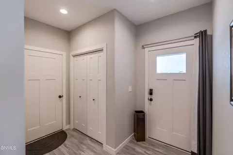 Entry Way - 5602 Titanium Dr, Bismarck, ND 58503 photo 2 of 6