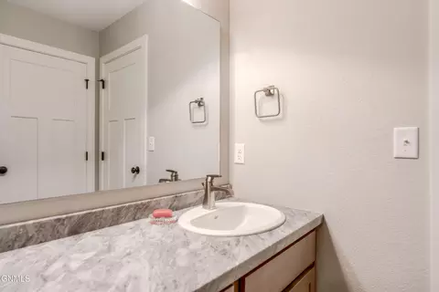 Bath - 5602 Titanium Dr, Bismarck, ND 58503 photo 12 of 12