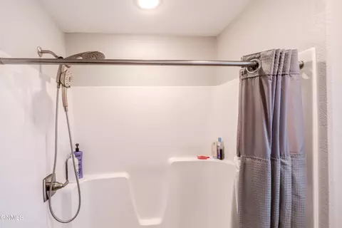 Bath - 5602 Titanium Dr, Bismarck, ND 58503 photo 6 of 12