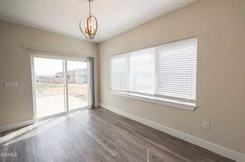 Dining - 2725 28th St W, Williston, ND 58801 photo 2 of 2