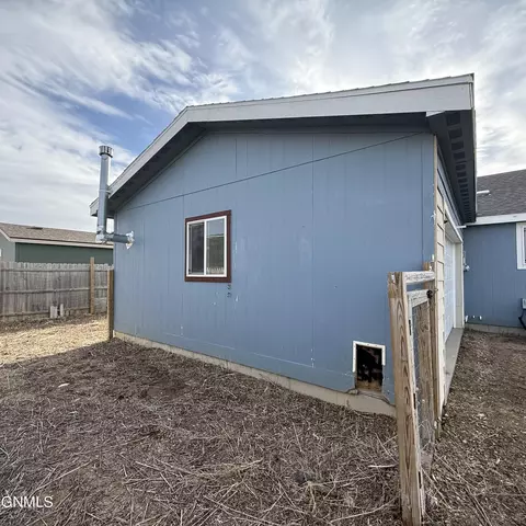 Exterior - 13836 Stanley St NW, Williston, ND 58801 photo 2 of 4