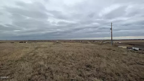 14932 Cochise St, Williston, ND 58801