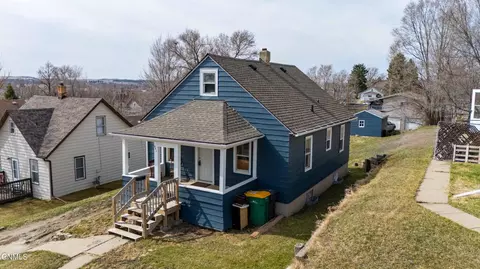 507 2nd Ave NE, Mandan, ND 58554