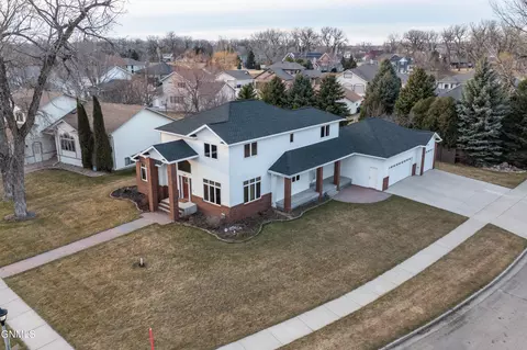 View/Area - 4912 Inlet Bay Dr SE, Mandan, ND 58554 photo 1 of 8