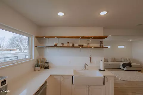 Kitchen - 1525 4th Ave W, Williston, ND 58801 photo 1 of 2