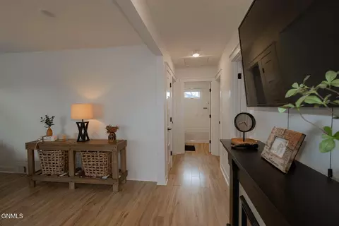 Entry Way - 1525 4th Ave W, Williston, ND 58801 photo 2 of 4