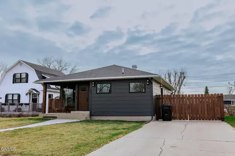 Exterior - 1525 4th Ave W, Williston, ND 58801 photo 7 of 7