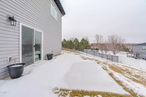 Exterior - 4810 Cornice Loop, Bismarck, ND 58503 photo 9 of 12