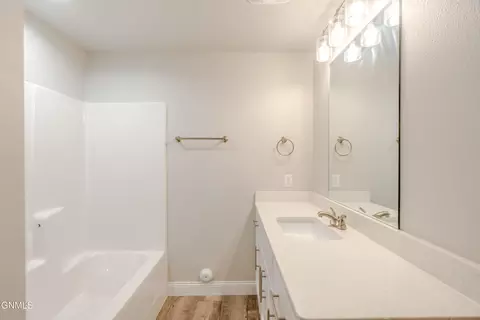 Bath - 4810 Cornice Loop, Bismarck, ND 58503 photo 12 of 16